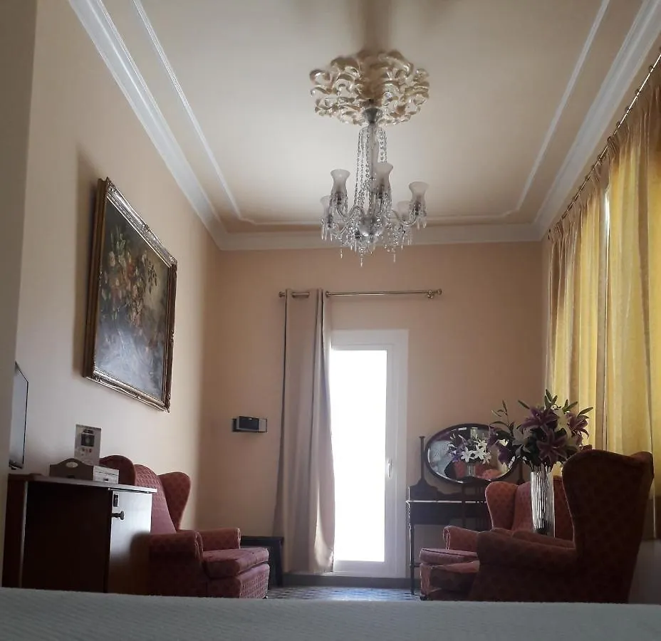 Hotel Noucentista Sitges 2*,