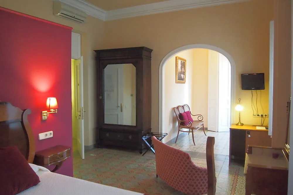 **  Hotel Noucentista Sitges Španělsko